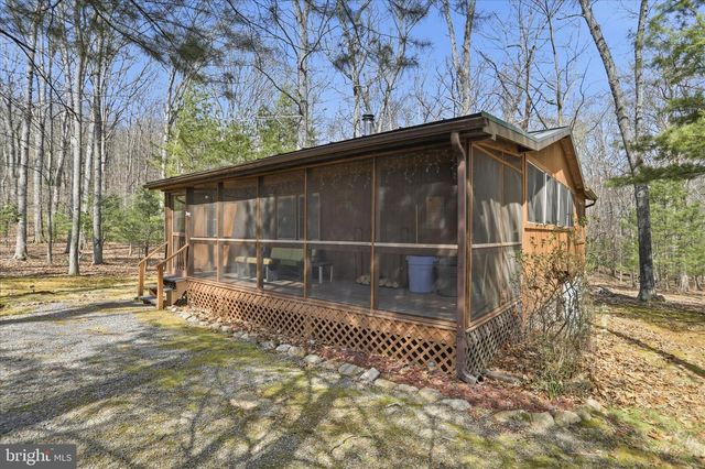 61 GROUSE CIR, Lost City, WV 26810