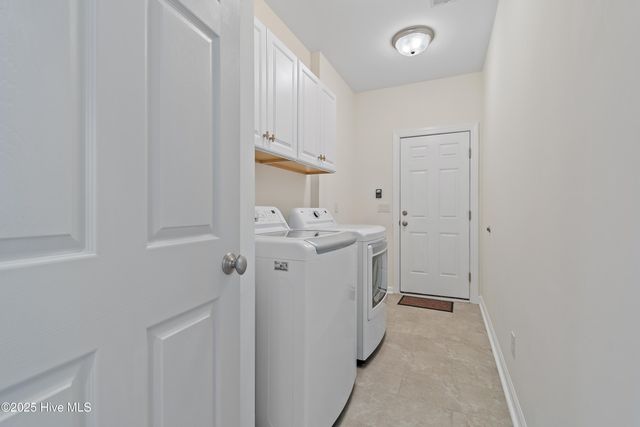 191 S Middleton Drive NW, Calabash, NC 28467