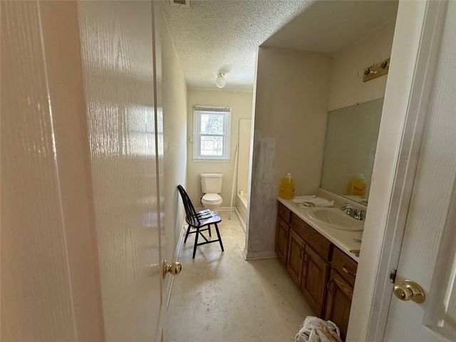 770 Johnson Lake SE Road, Adairsville, GA 30103