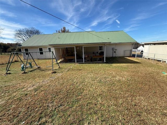 770 Johnson Lake SE Road, Adairsville, GA 30103