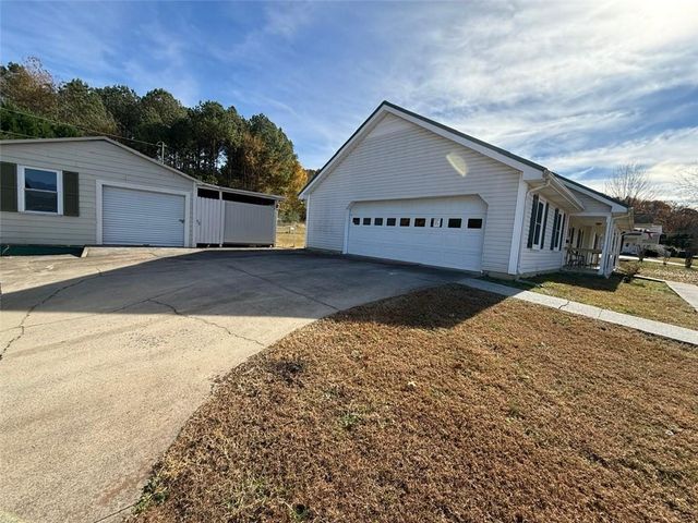 770 Johnson Lake SE Road, Adairsville, GA 30103