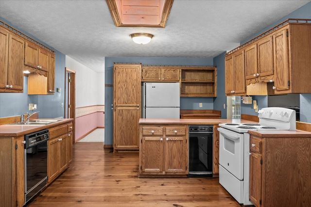 414 Valleywood Dr, Dickson, TN 37055