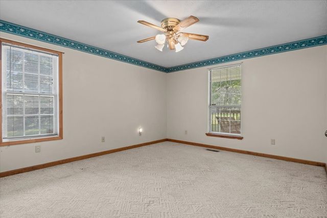 414 Valleywood Dr, Dickson, TN 37055