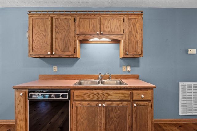 414 Valleywood Dr, Dickson, TN 37055
