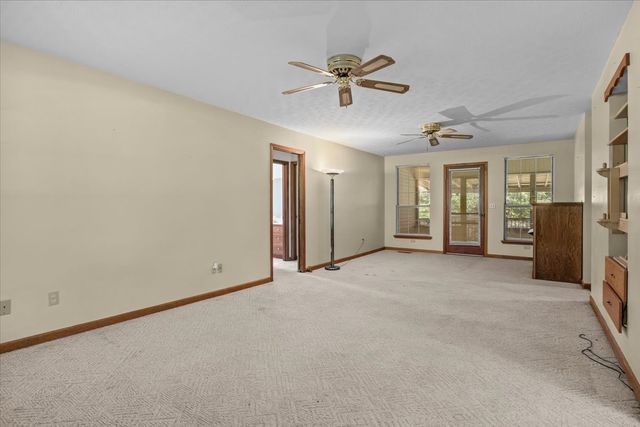 414 Valleywood Dr, Dickson, TN 37055