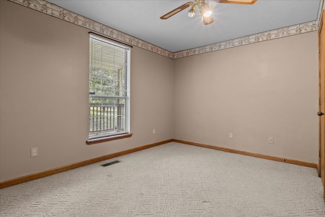 414 Valleywood Dr, Dickson, TN 37055