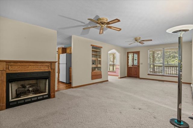 414 Valleywood Dr, Dickson, TN 37055