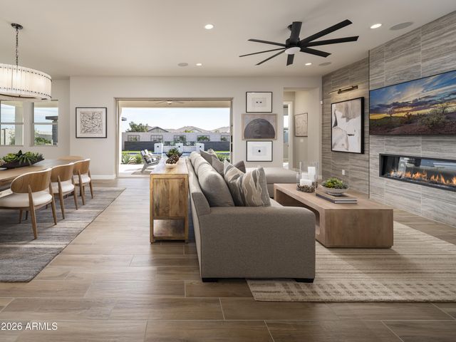 35421 N ZINC Drive, San Tan Valley, AZ 85144