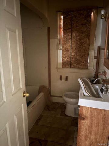 15390 Littlefield Street, Detroit, MI 48227