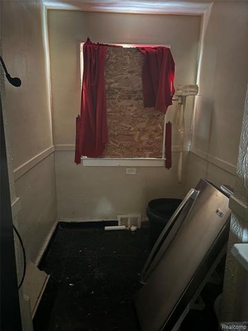 15390 Littlefield Street, Detroit, MI 48227