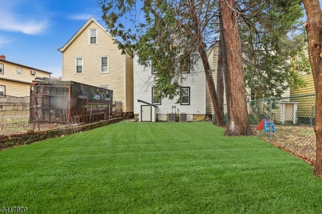 89 Semel Ave, Garfield City, NJ 07026