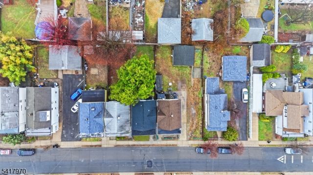 89 Semel Ave, Garfield City, NJ 07026