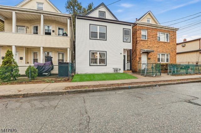 89 Semel Ave, Garfield City, NJ 07026