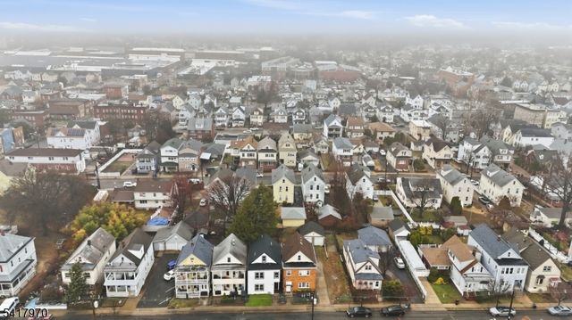 89 Semel Ave, Garfield City, NJ 07026