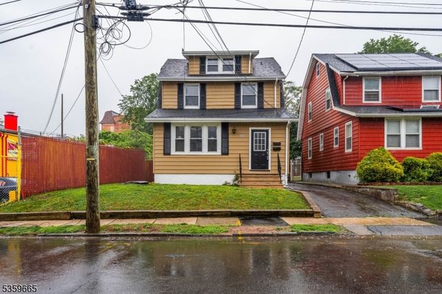 28 Beechwood Pl, Irvington Twp., NJ 07111