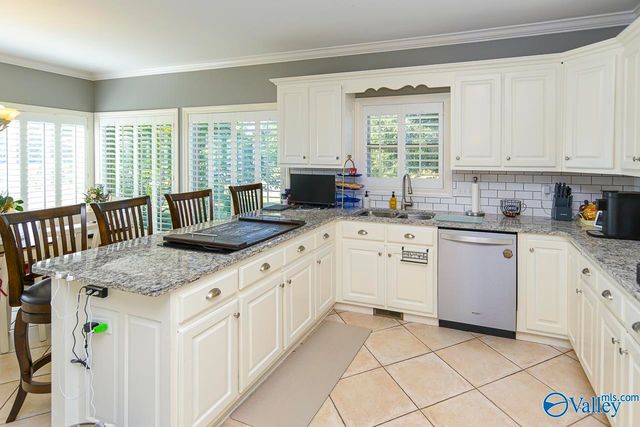 4901 Saddle Ridge Drive, Owens Cross Roads, AL 35763