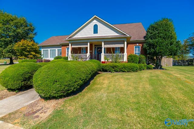 4901 Saddle Ridge Drive, Owens Cross Roads, AL 35763
