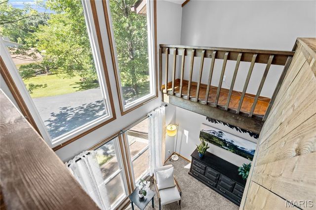 11 Hickory Hollow Lane, Fenton, MO 63026