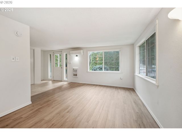 2210 E 25TH St, Vancouver, WA 98661