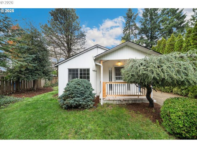 2210 E 25TH St, Vancouver, WA 98661