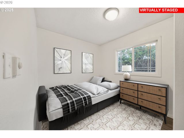 2210 E 25TH St, Vancouver, WA 98661