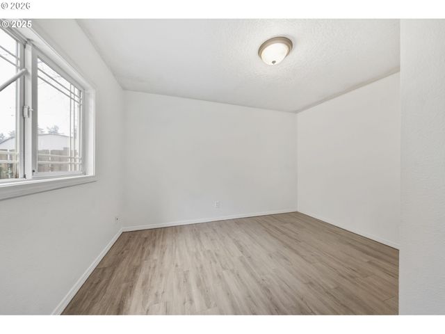 2210 E 25TH St, Vancouver, WA 98661