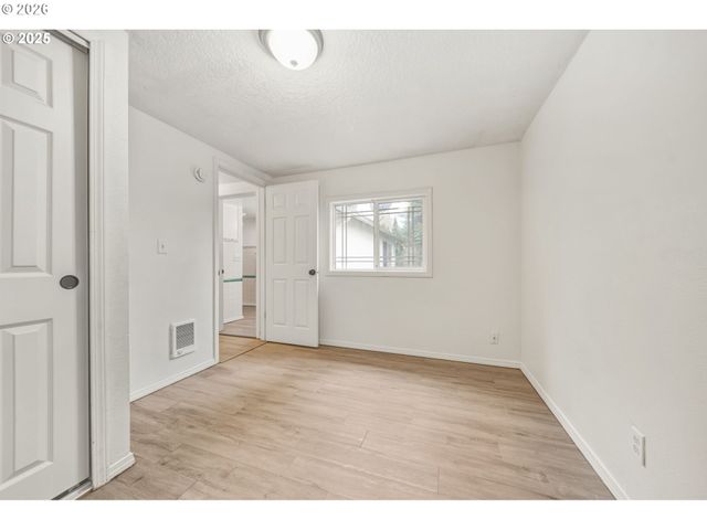 2210 E 25TH St, Vancouver, WA 98661