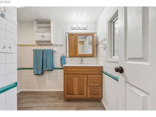 2210 E 25TH St, Vancouver, WA 98661