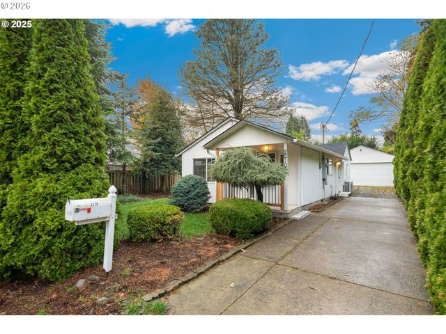 2210 E 25TH St, Vancouver, WA 98661