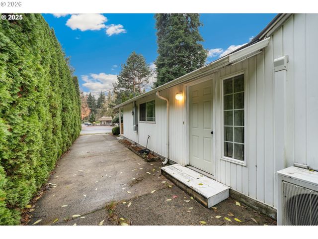 2210 E 25TH St, Vancouver, WA 98661