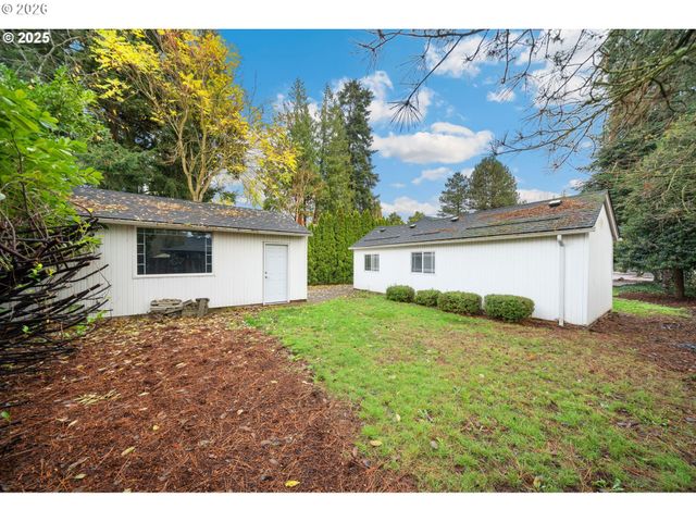 2210 E 25TH St, Vancouver, WA 98661