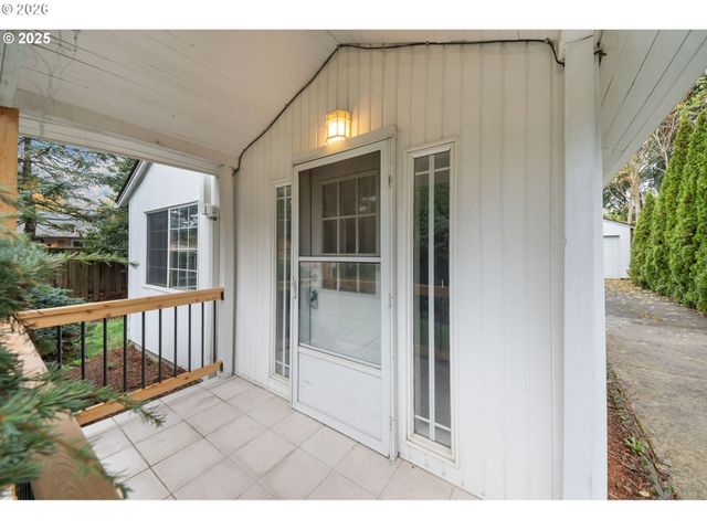 2210 E 25TH St, Vancouver, WA 98661