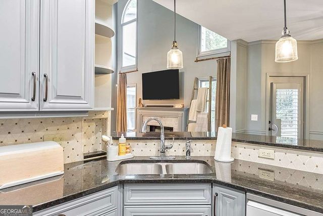 1325 Cameron Glen Drive, Marietta, GA 30062