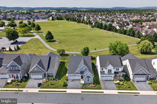 1862 EMERALD WAY, Mount Joy, PA 17552