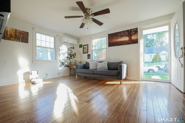 31 Damson Lane, Naugatuck, CT 06770