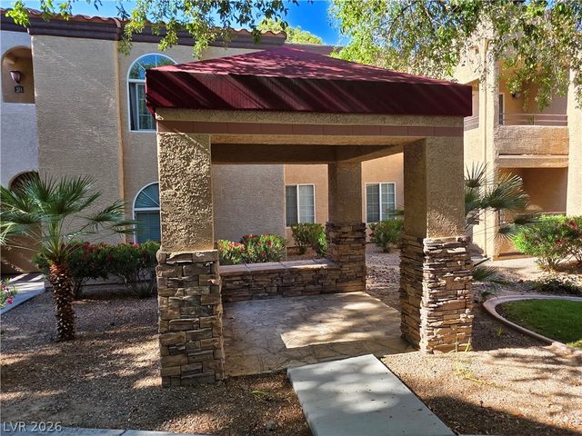 9325 West Desert Inn Road 226, Las Vegas, NV 89117