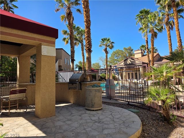 9325 West Desert Inn Road 226, Las Vegas, NV 89117