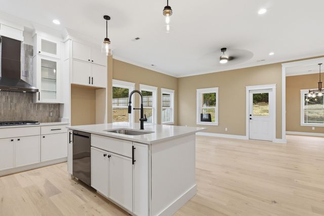 8388 Snowdrop Way, Ooltewah, TN 37363