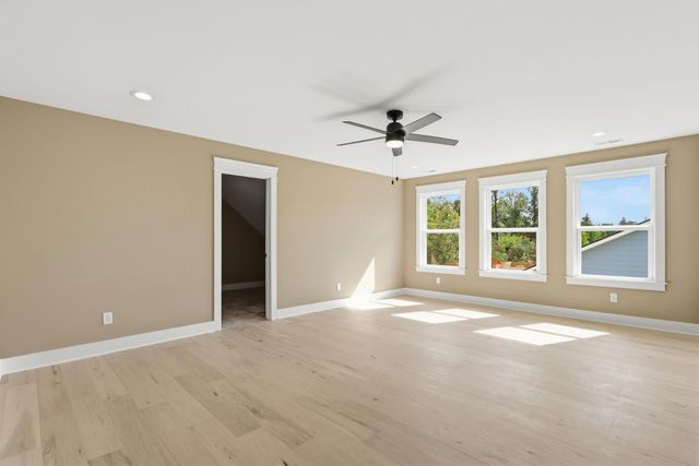 8388 Snowdrop Way, Ooltewah, TN 37363