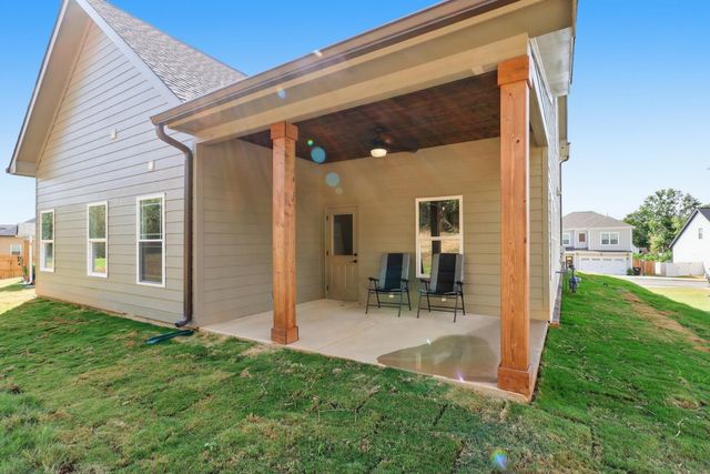 8388 Snowdrop Way, Ooltewah, TN 37363