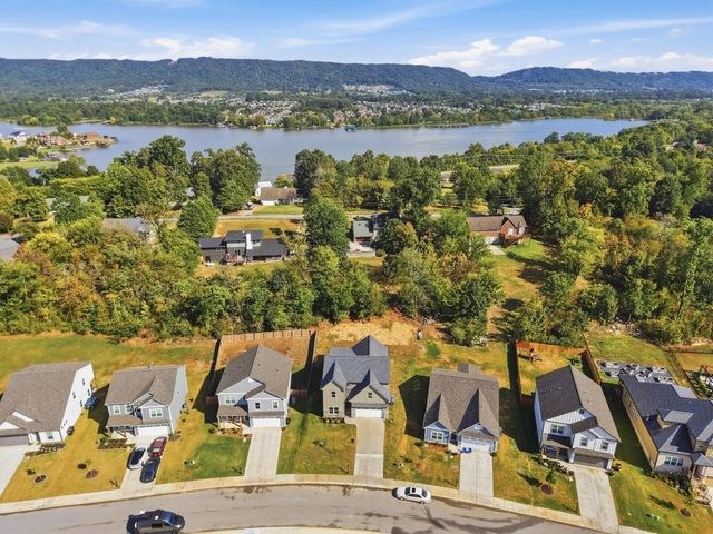 8388 Snowdrop Way, Ooltewah, TN 37363