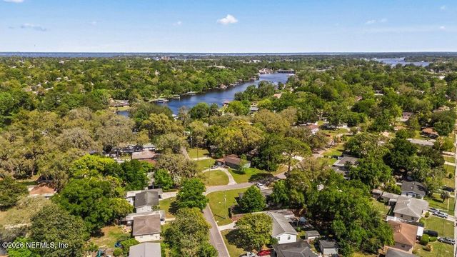 5810 CHERRY LAUREL Drive, Jacksonville, FL 32210