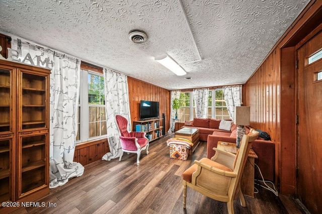 5810 CHERRY LAUREL Drive, Jacksonville, FL 32210