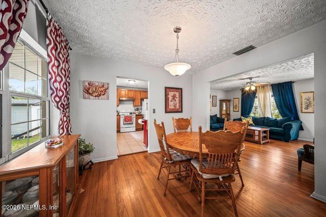 5810 CHERRY LAUREL Drive, Jacksonville, FL 32210