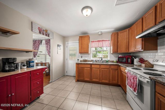 5810 CHERRY LAUREL Drive, Jacksonville, FL 32210