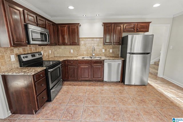 1913 9TH STREET NW, Birmingham, AL 35215