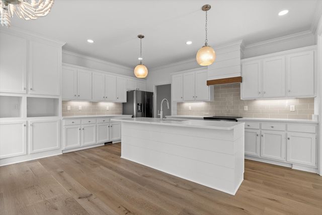 4715 Creek Point Lane, Signal Mountain, TN 37377