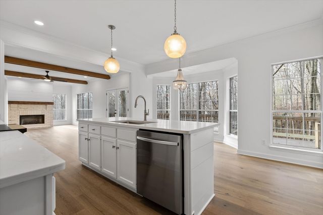 4715 Creek Point Lane, Signal Mountain, TN 37377