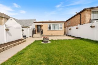 6718 W Forest Preserve Drive, Harwood Heights, IL 60706