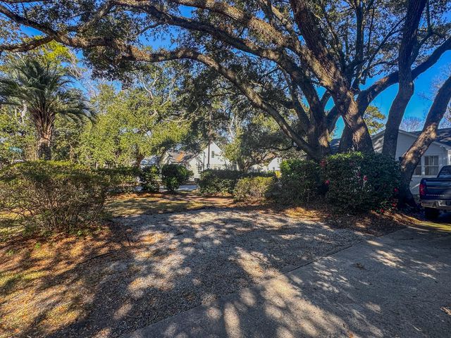 422 Riverland Drive, Charleston, SC 29412